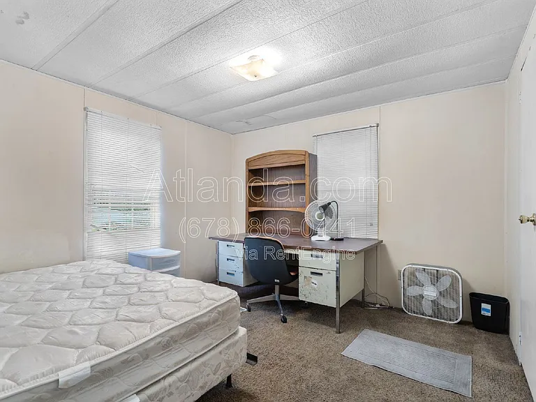 1061 Center St NW #C — Photo 12