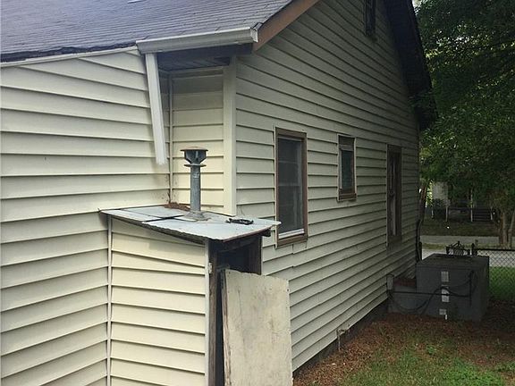 5th image of 611 Piedmont Way