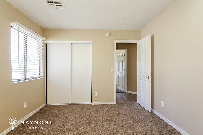 2149 N Santiana Pl — Photo 6