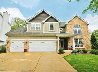 1547 Bent Oak Ridge Dr, Fenton, MO 63026