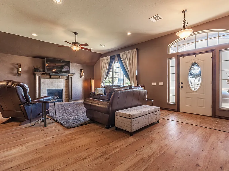 1700 Dorothy Dr — Photo 11