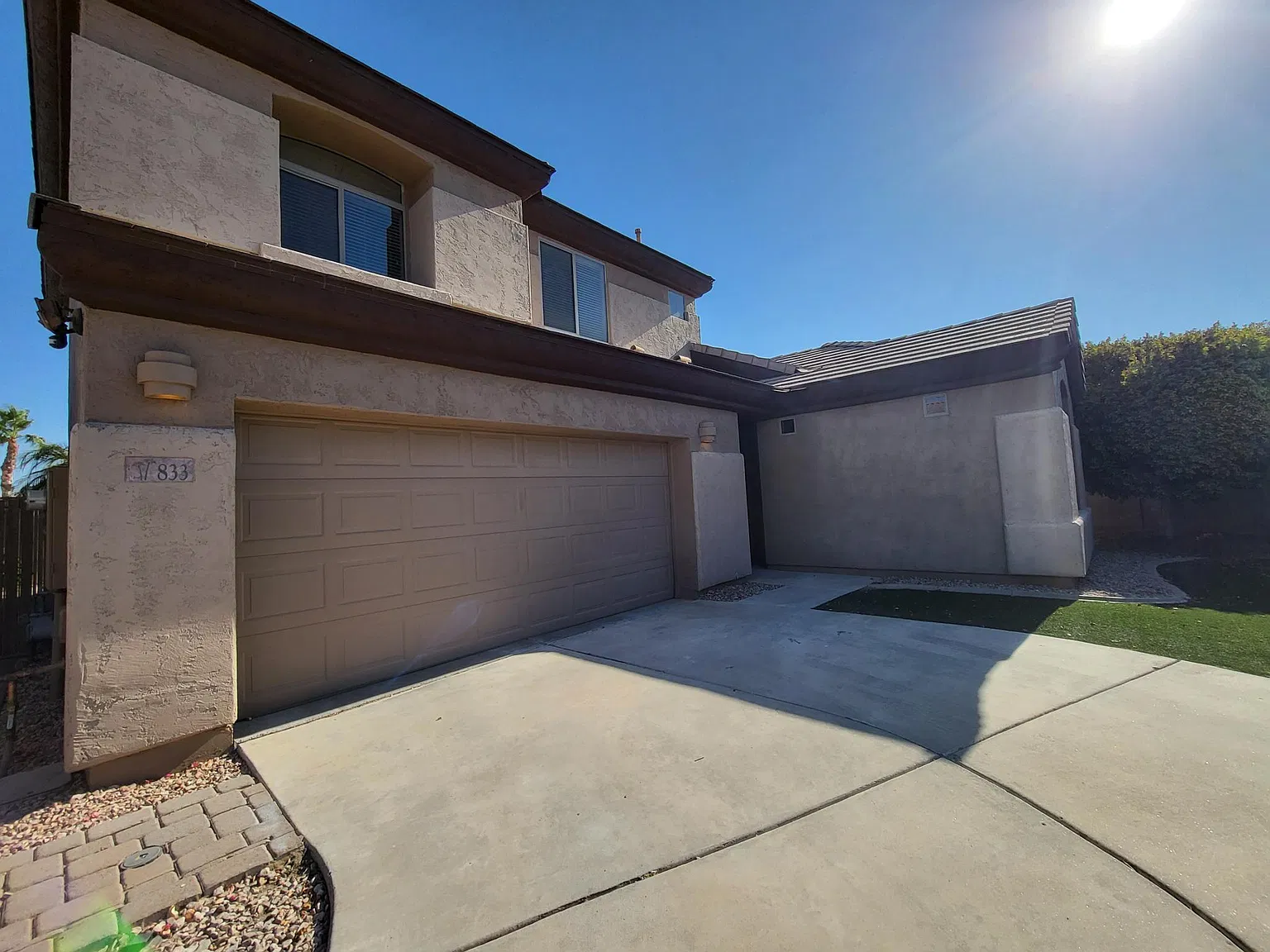 3 bed, 3.5 bath, 2299 sqft, $2,450 — Photo 1