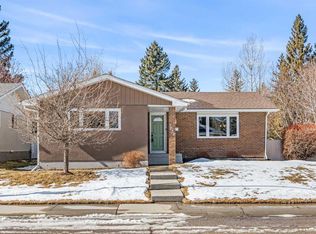 1039 E Cannock Rd SW, Calgary, AB T2W 1M6