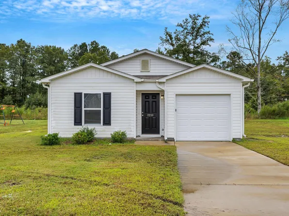 2210 Cotton Dr, Tarboro, NC 27886