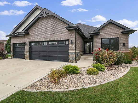 4th image of 10300 Silver Maple Dr