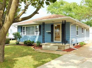 1529 W 11th St, Waterloo, IA 50702