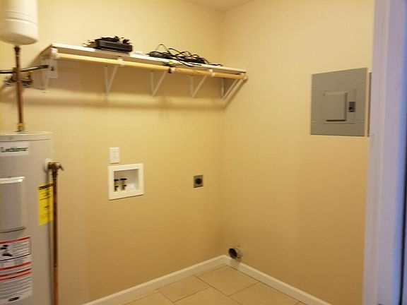 2nd image of 209 N 5th St APT C