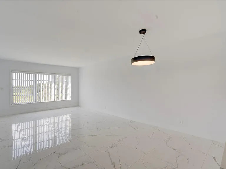 3050 N Palm Aire Dr #505 — Photo 22