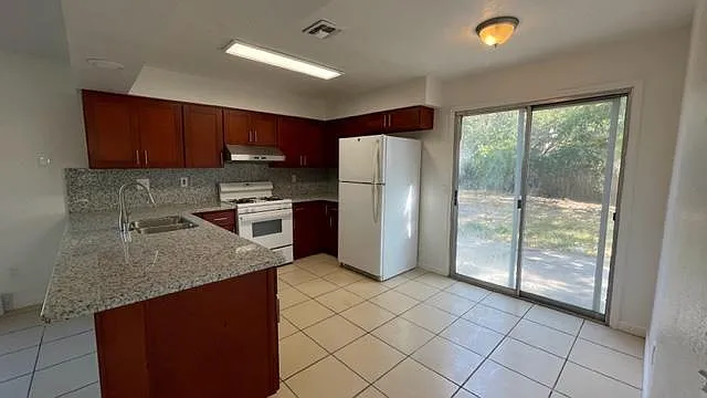 4 bed, 2.5 bath, 1693 sqft, $2,750 — Photo 4