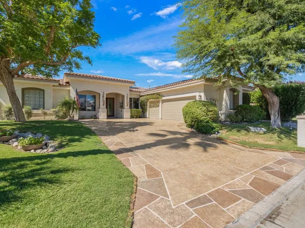 11 Hillcrest Dr, Palm Desert, CA 92260