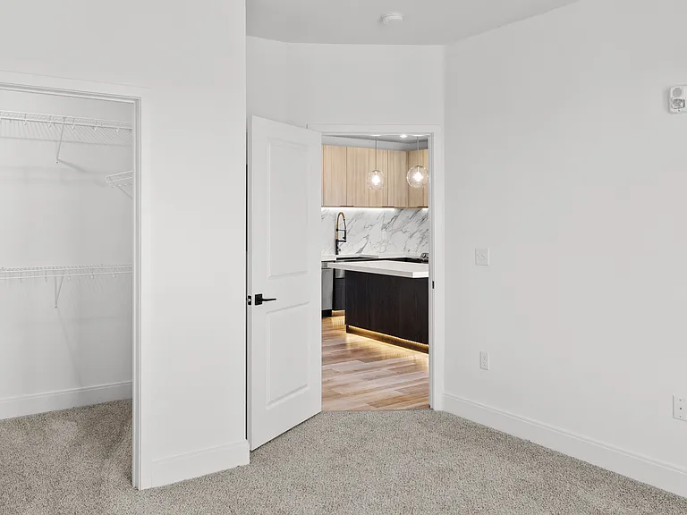 5656 Pershing Ave #332 — Photo 15