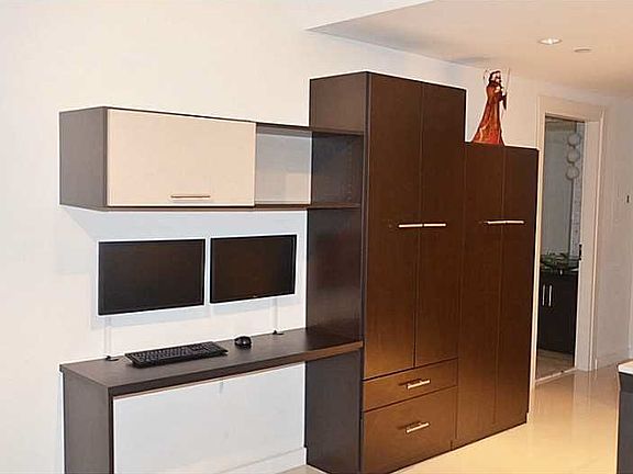 4th image of 200 Biscayne Blvd #3911
