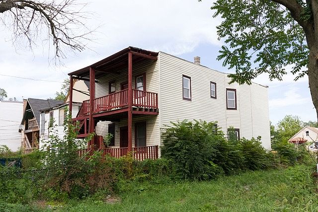 2nd image of 6840 S Marshfield Ave