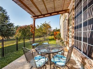 412 Old York Rd, Irving, TX 75063