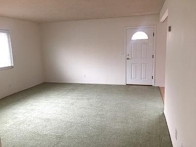 3rd image of 2045 W 182nd St #B