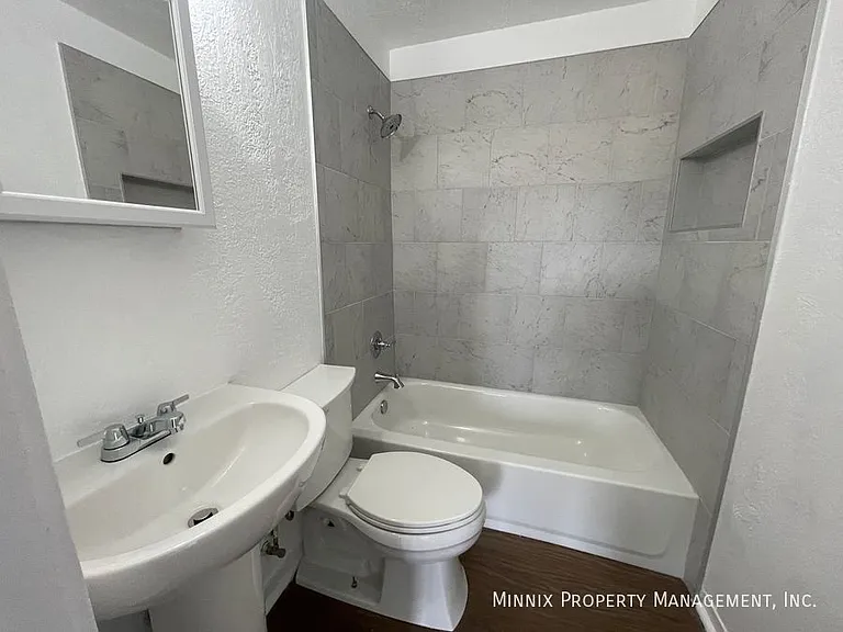 102 N 11th St #FS — Photo 11