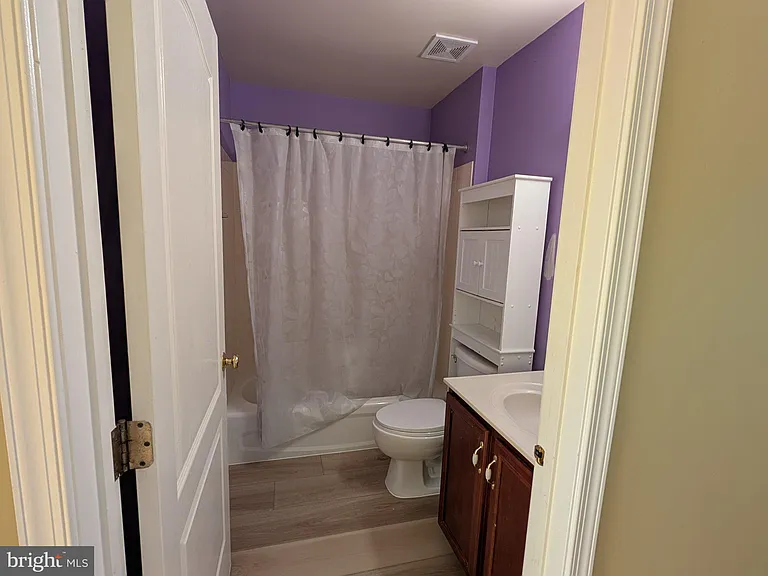 22611 Welborne Manor Sq — Photo 27
