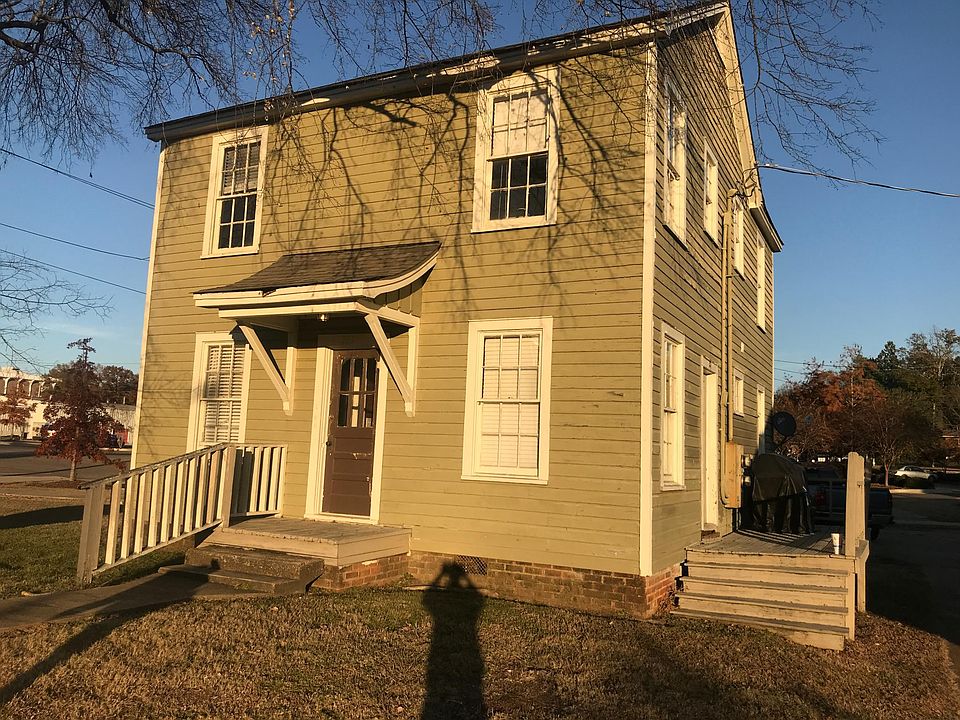 1st image of 233 S Lafayette St