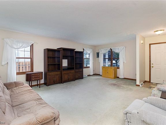 2nd image of 13301 Heatherwood Dr