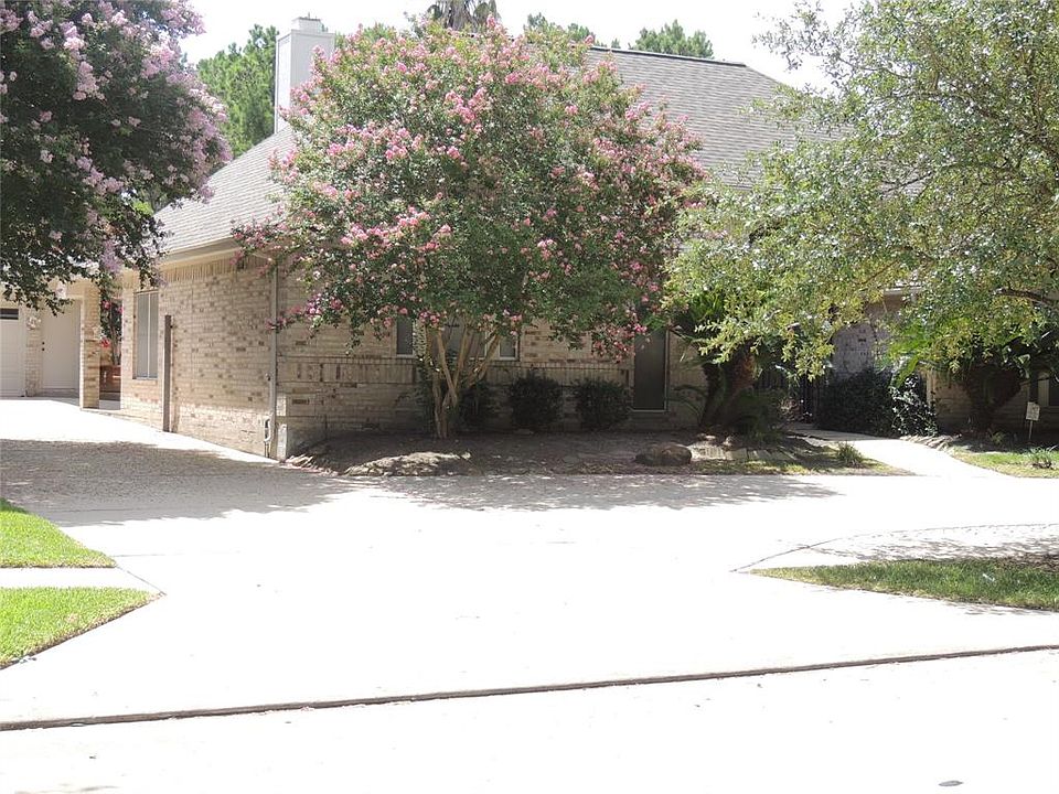 1st image of 10706 Silverado Trace Dr