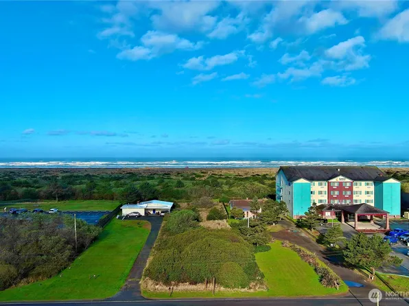 823 Ocean Shores Boulevard NW, Ocean Shores, WA 98569