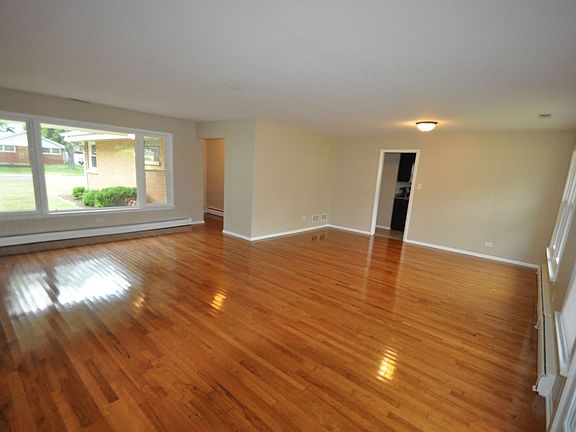 3rd image of 6225 W 127th Pl