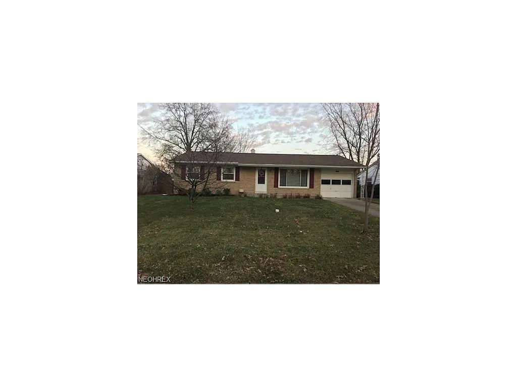 1331 Hollyview Dr photo 1
