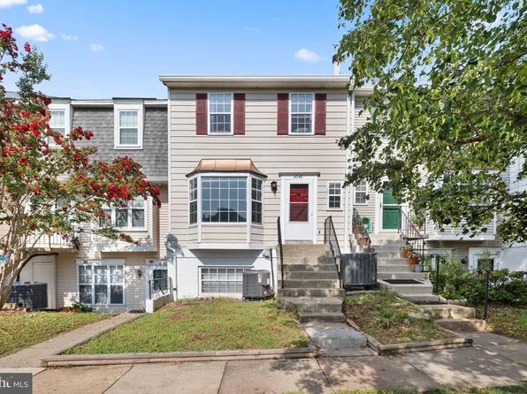 4048 Spring Run Ct, Chantilly, VA 20151