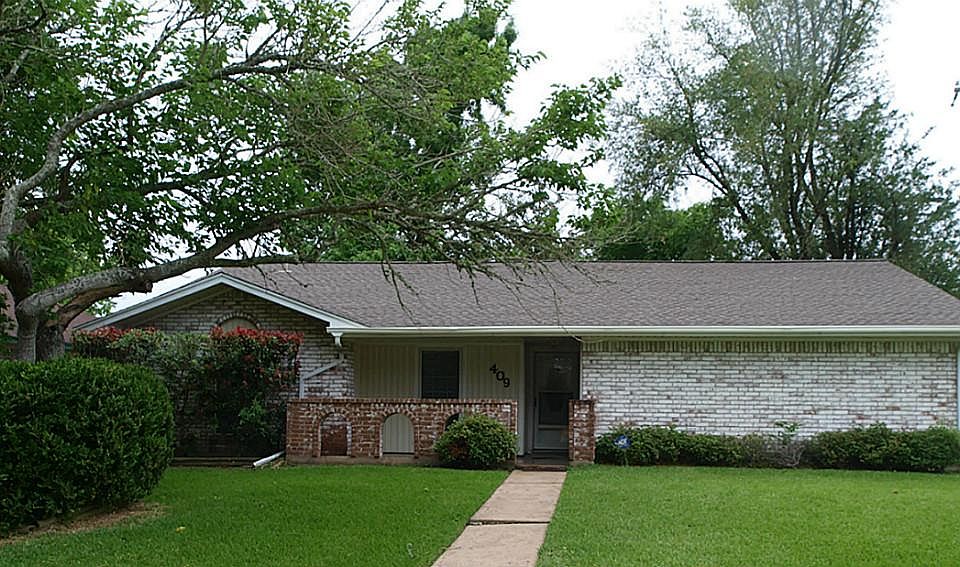 1st image of 409 Tiegs St