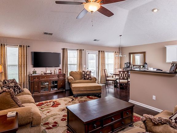 2nd image of 732 Sprucewood Dr