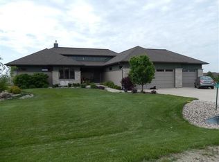 6644 Tartan Trl, Sun Prairie, WI 53590