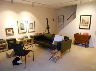 1050 Harbour Dr, Palmyra, NJ 08065