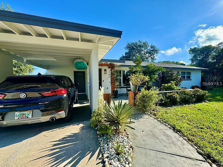 1815 Barker Dr — Photo 83