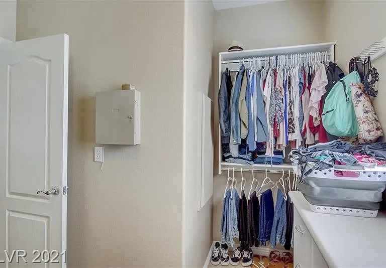 3920 Piedra Falls Ct — Photo 12