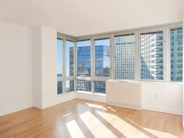 150 East 44th Street 45A image 3 of 21