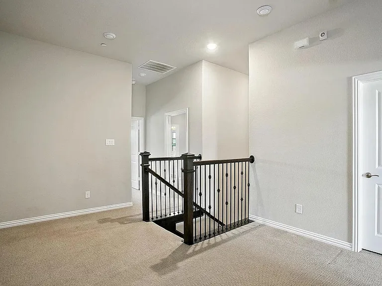 5529 Liberty Dr — Photo 12