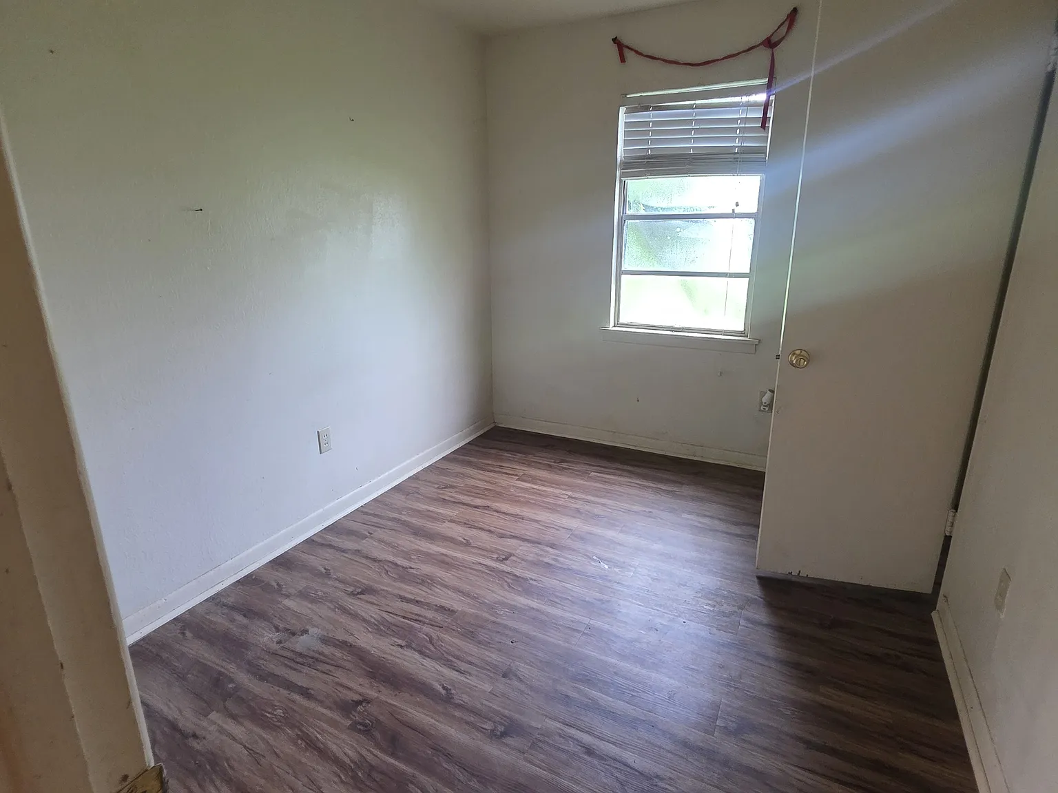 3 bed, 842 sqft, $1,100 — Photo 4