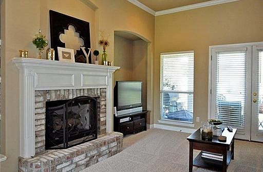 4th image of 308 Fletcher Dr