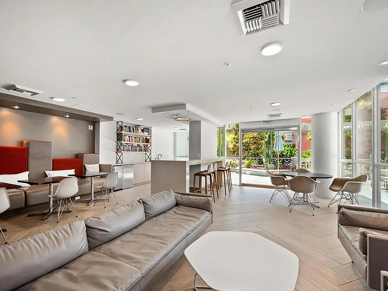 1240 India St #101 — Photo 32