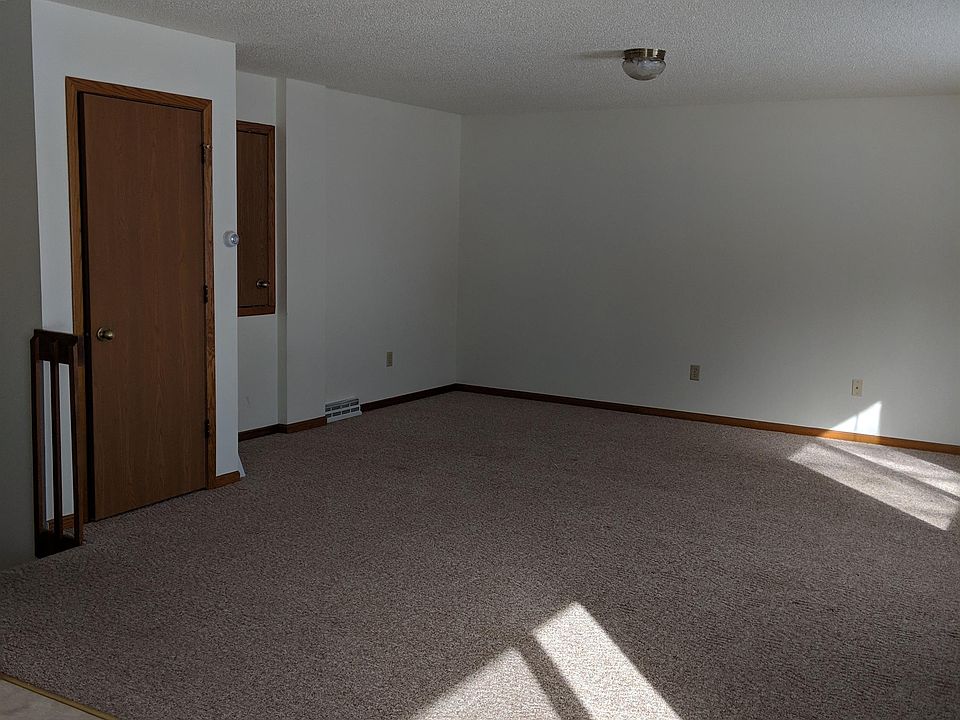2nd image of 3000 Youngdale Ave #C