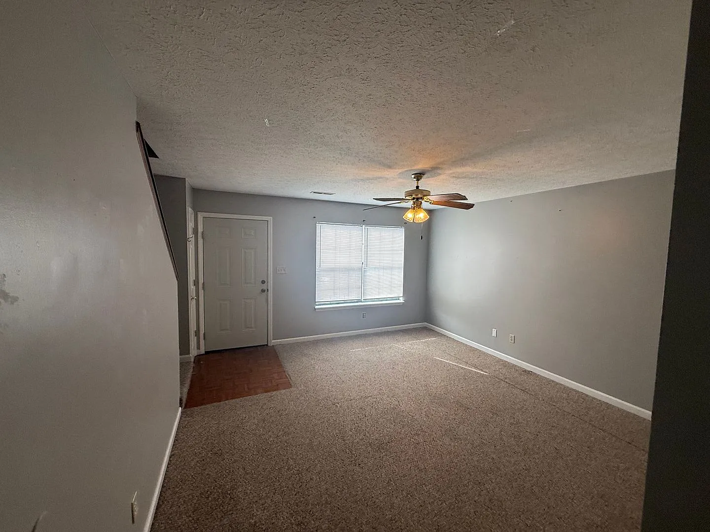 **2050 Clover Court** — Photo 3