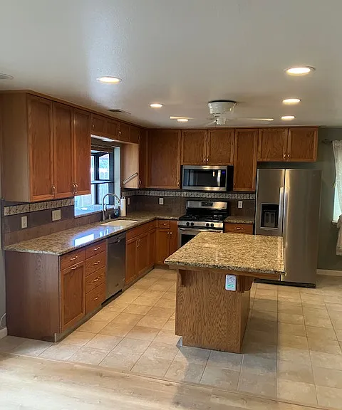 6084 N Gentry Ave — Photo 6