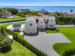 44 Club Ln, Remsenburg, NY 11960