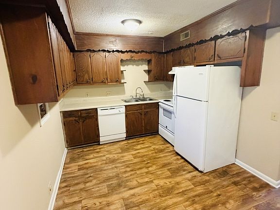 3rd image of 950 Palmer Dr APT 10