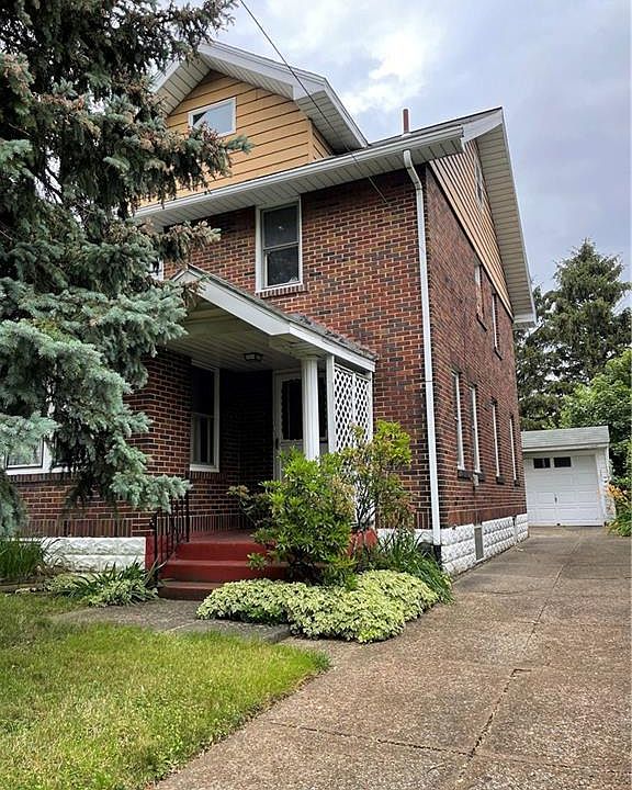 1st image of 718 E 31st St