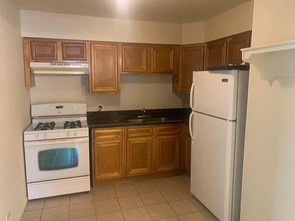 4th image of 344 Grove Ave #201