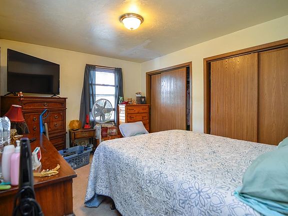 5th image of 623 Victoria Ct
