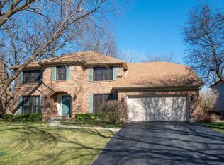 921 Monticello Dr, Naperville, IL 60563