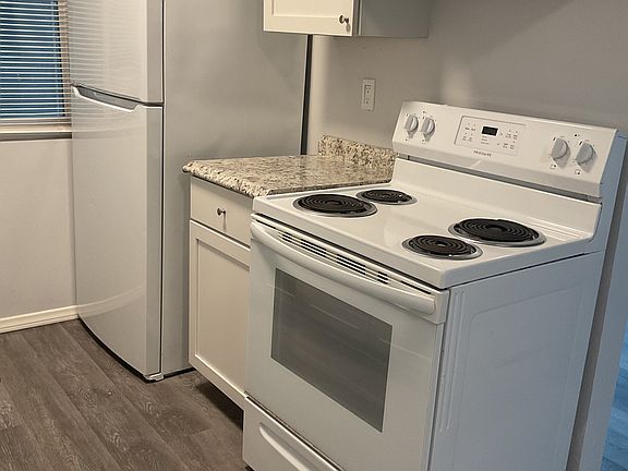4th image of 3820 45th St APT 5