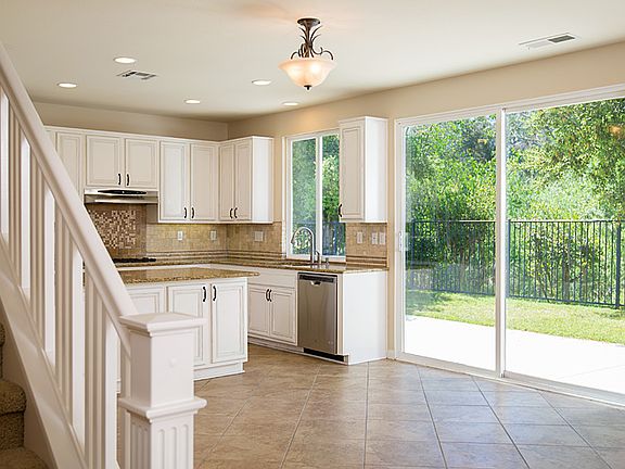 5th image of 1085 Crystal Springs Pl